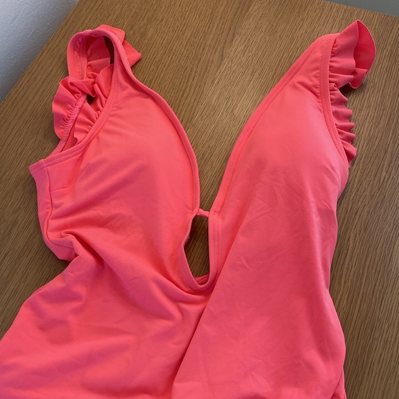 Kate Spade swim one piece size small coral pink colored with ruffle sleeves - Picture 10 of 10